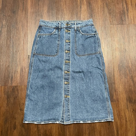 Old Navy Dresses & Skirts - Old Navy Denim Button-Front A Line Midi Skirt
